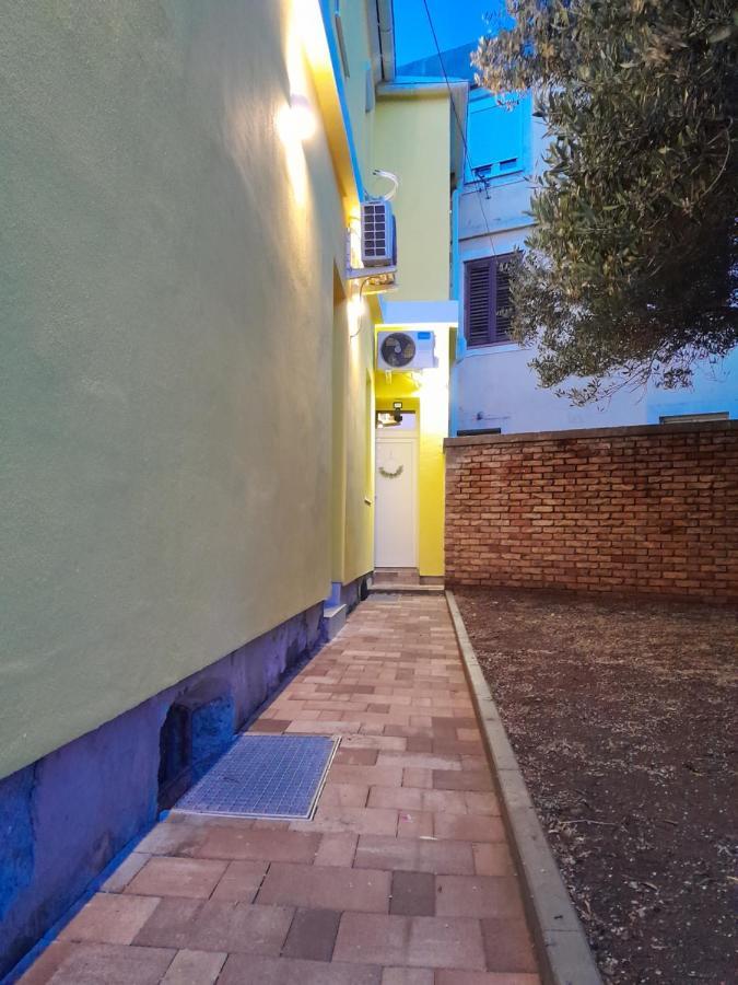 Apartmani Studio Apartmani Senjska Maslina Zengg Kültér fotó