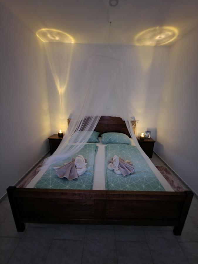 Apartmani Studio Apartmani Senjska Maslina Zengg Kültér fotó